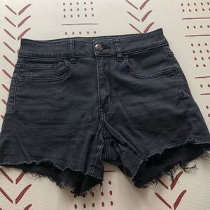 American Eagle grey black hi rise shortie super stretch denim short. Raw hem